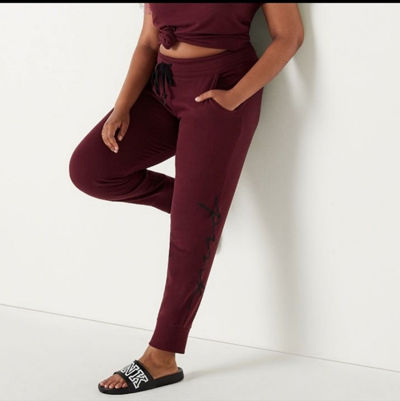 VS PINK POSH SHOW COMING SOON!! All NWT 50%-60% RETAIL ๐ ๐ ๐ - Picture 6 of 16